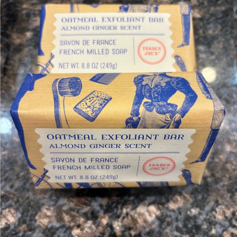 Oatmeal Exfoliant Bar with Almond Ginger Scent - Blue and Cream